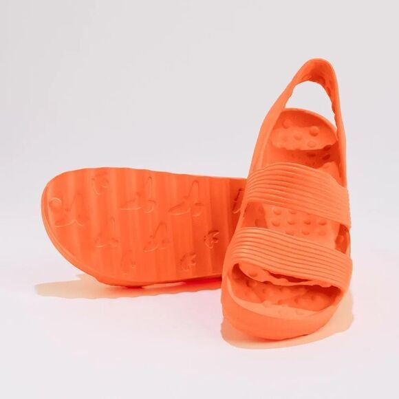 ✨Oiselle Sport Neon Orange Sz 39 Sandal✨ - Picture 1 of 10
